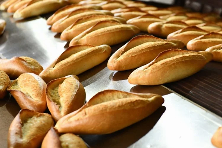 Sinop'ta ekmeğin gramı düştü fiyatı arttı