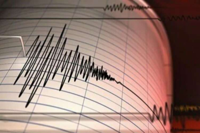 Ege Denizi'nde korkutan deprem: Çanakkale sallandı!