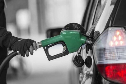 Motorine beklenen indirim geldi: Litresi 9 lira düştü!