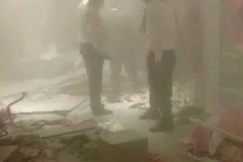 Zafer Plaza'da göçük!