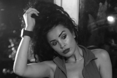 Ünlü şarkıcıdan kan donduran cinayet!