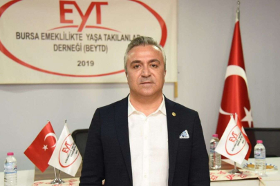Özgür Erdursun'dan EYT'lilere yol haritası!