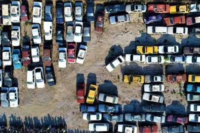 Yediemin otoparkına çekilen araçlarını bir daha bulamadılar