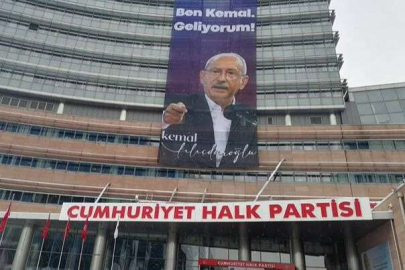 Kılıçdaroğlu'nun, 'Ben Kemal, geliyorum!' çıkışı, CHP Genel Merkezi'ne asıldı