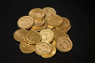 Altın yatırımcısının yüzü gülüyor: Gram altın 7 Bin 600 Lirayı aştı!