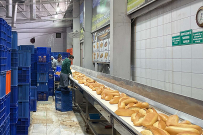 Bursa’dan deprem bölgesine ekmek ve meyve seferberliği