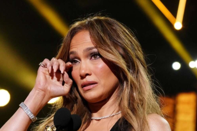 Jennifer Lopez'den depremzedelere destek