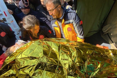 Hatay'da depremin 296'ncı saatinde mucize!