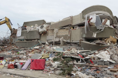 17 kişiye mezar olan Hayat Sitesi’nin görevlisi o anları anlattı