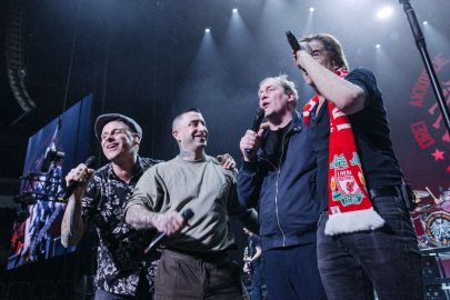 Almanya'da depremzedeler için yardım konseri