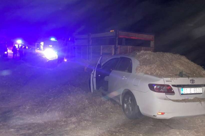 Yola düşen saman balyaları 6 kişiyi yaraladı