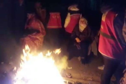 En acı bekleyiş: Anne baba, enkaz çalışmasından iyi haber almayı bekliyor