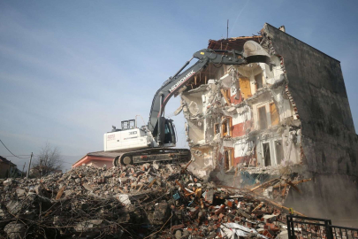 DEÜ'nün yeni deprem raporunda yumuşak kat vurgusu