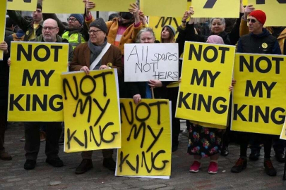 İngiliz Milletler Topluluğu Günü kutlamasında kraliyet protestosu