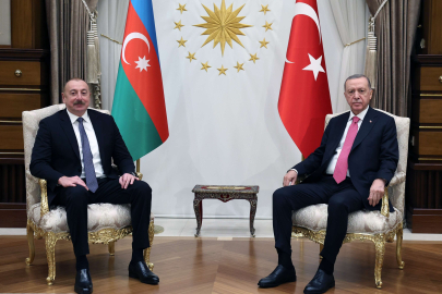 Cumhurbaşkanı Erdoğan, Azerbaycan Cumhurbaşkanı Aliyev ile bir araya geldi