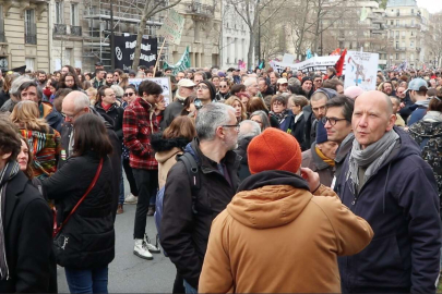 Fransa'da emeklilik reformu protestosu sürüyor!
