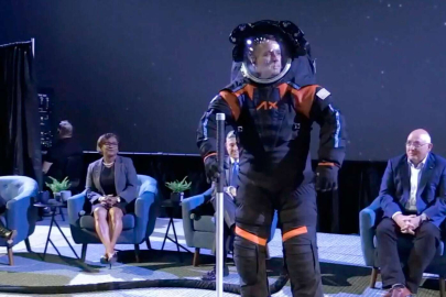 Uzay modası: NASA yeni kıyafetleri tanıttı