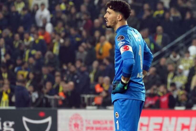 Altay Bayındır 4 yıl daha Fenerbahçe'de