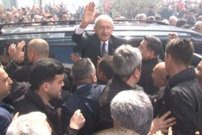 Kılıçdaroğlu'na İzmir'de miting gibi karşılama