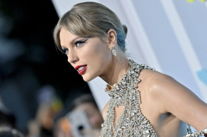 Dünya turnesine çıkan Taylor Swift 3 saat sahnede kaldı