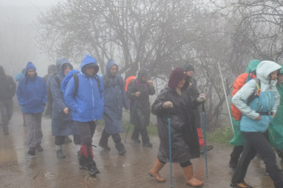 Çanakkale Zaferi’nin yıl dönümünü yürüyüşle kutladılar