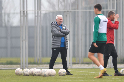 Bursaspor’da Teknik Direktör İsmail Ertekin’le yollar ayrıldı