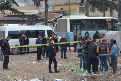 Depremin 49'uncu gününde enkazdan kadın cesedi çıkartıldı