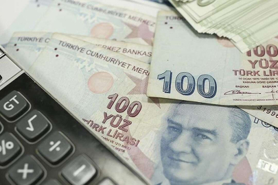 Emeklilerin maaş ve ikramiye tarihleri belli oldu