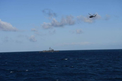 Mehmetçik, batan JOE-2 isimli ticari geminin personelini arama kurtarma faaliyetlerine destek oluyor