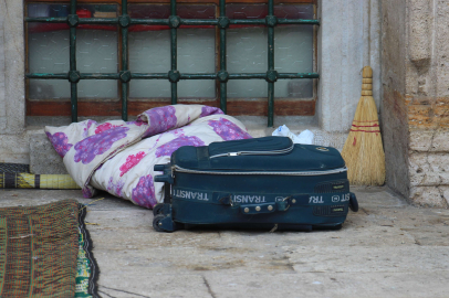 Bomba ihbarı yapılan valizden battaniye çıktı