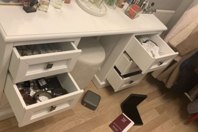 Yeni evlenen çiftin evine hırsız girdi