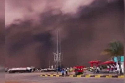 Suudi Arabistan’da süper hücre bulutu görüldü