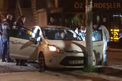 İstanbul'da otomobile silahlı saldırı: 2 ölü, 2 yaralı