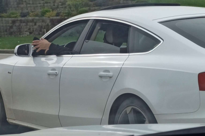 Bursa'da trafikte 'pes' dedirten anlar