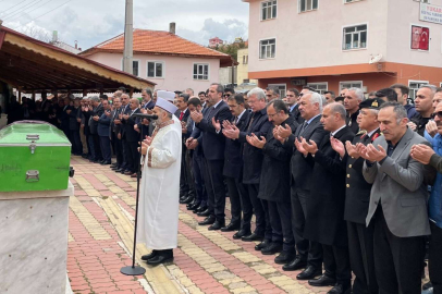 İçişleri Bakan Yardımcısı Çataklı'nın annesi son yolculuğuna uğurlandı