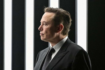 Elon Musk, ChatGPT'ye rakip çıkarıyor