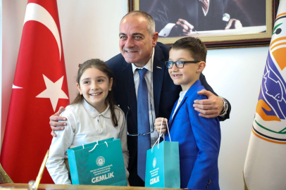 Gemlik’te Belediye Başkanlığı Pınar ve Eymen’e emanet