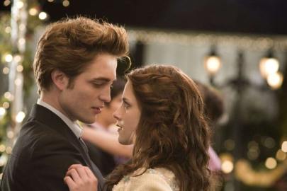 'Alacakaranlık' serisi dizi oluyor