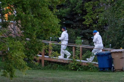 Kanada’daki yatılı kilise okulunun yakınında kayıtsız çocuk mezarları bulundu
