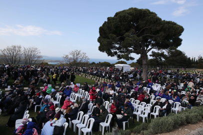 Çanakkale Kara Savaşları'nın 108. yılında Yalnız Çam Anıtı'nda anma töreni