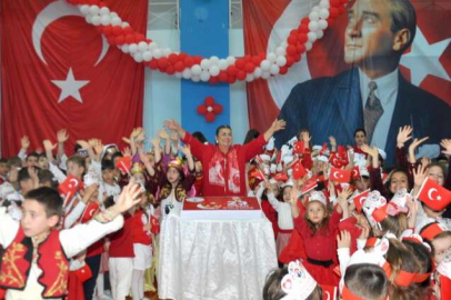Emine Örnek Okulları'nda 23 Nisan coşkusu
