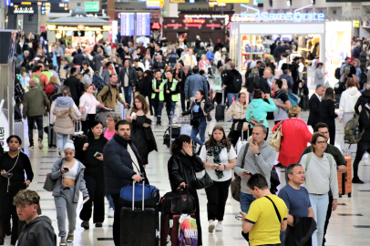 Turizm geliri ilk çeyrekte yüzde 32,3 arttı