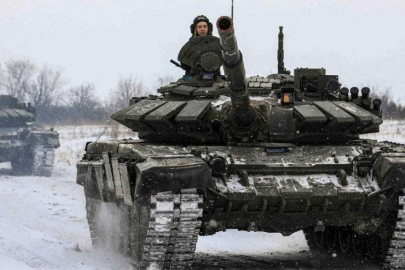 Karaborsada tank motoru satmakla suçlanan Rus albay gözaltına alındı