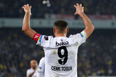 Cenk Tosun, Galatasaray’a karşı seri peşinde