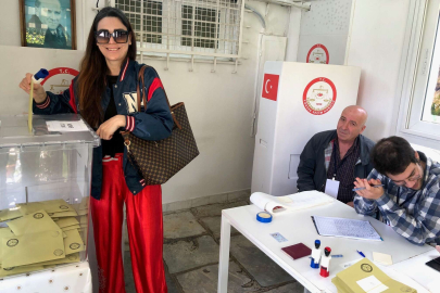 Yunanistan'da Türkiye'deki genel seçimler için oy verme işlemi başladı