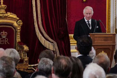 İngiltere'deki taç giyme töreninde değişiklik: Vatandaşlar sadakat yemini edecek