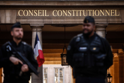 Fransa'da emeklilik reformuna yönelik referandum teklifini ikinci kez reddedildi