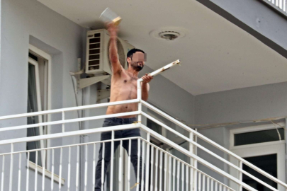 Sokak savaş alanına döndü: 'Sabaha kadar parti' deyip eline ne geçtiyse fırlattı!