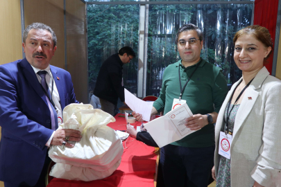 Fransa’da kullanılan oylar Türkiye'ye gönderildi