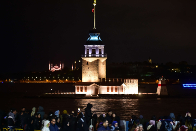 Kız Kulesi ışık ve lazer şovuyla açıldı